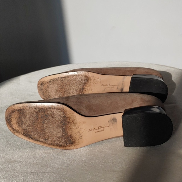 Salvatore Ferragamo Leather Pumps - Picture 4 of 4